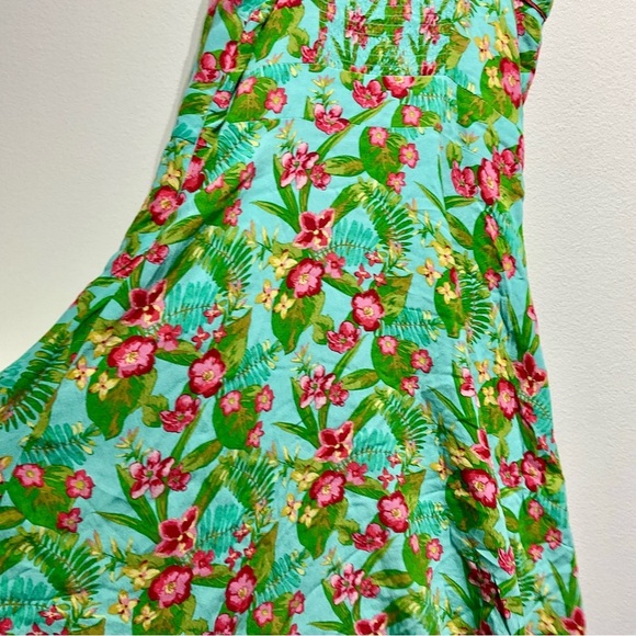 Matilda Jane Pretty Floral Dress Size M. Scrunchedd Back With Inner Lining - Picture 4 of 10